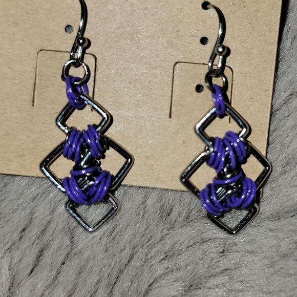 Silver and Purple Dangling Earrings (E155) - Picture 2 of 3